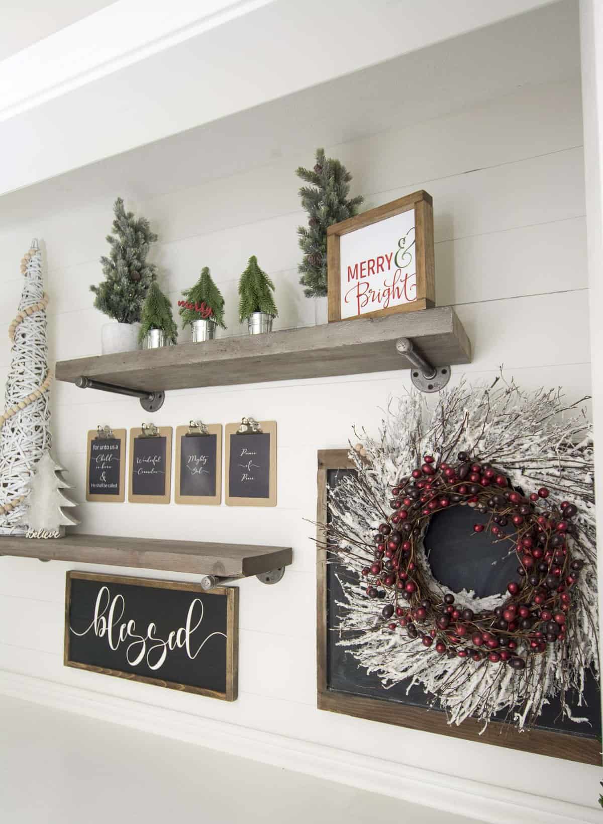 DIY Christmas decor project with free printables! Lavish your loved ones with gifts rather than spending money on Christmas decor with this simple project.