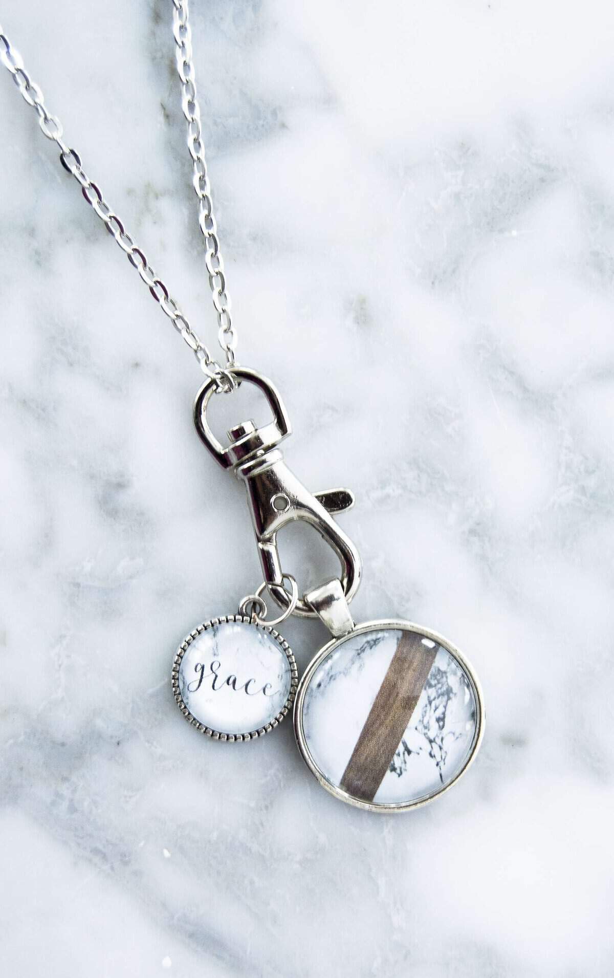 The Grace In My Space Jewelry Collection has arrived! I'm loving the natural elements of wood, marble and leather combinations that have been incorporated into this gorgeous modern farmhouse jewelry collection in collaboration with Dandelions in December.