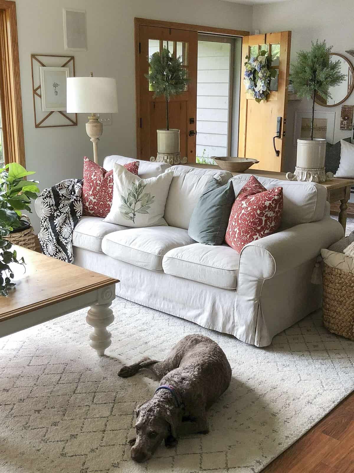 As summer eases into fall I've gathered some beautiful decor that spans the seasons! It's all about transitioning home decor from summer to fall with ease.