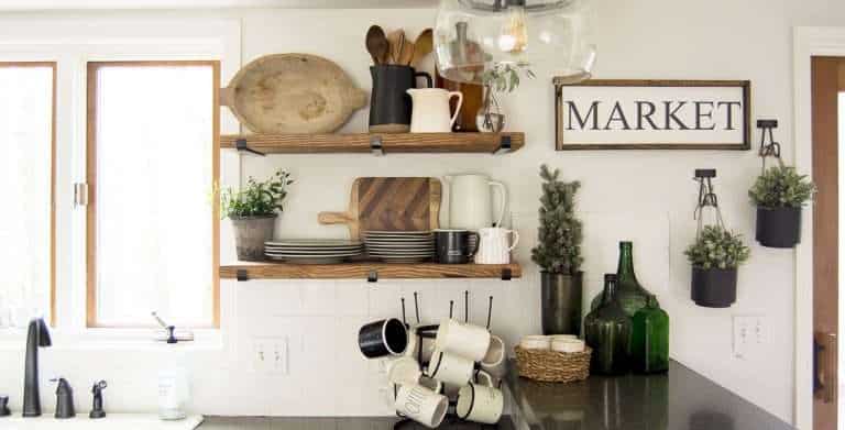 Do you struggle to maintain beautiful and practical open shelving? Today I'm share easy tips for styling kitchen open shelving for the winter season! #fromhousetohaven #kitchenopenshelving #openshelving #modernfarmhousekitchen