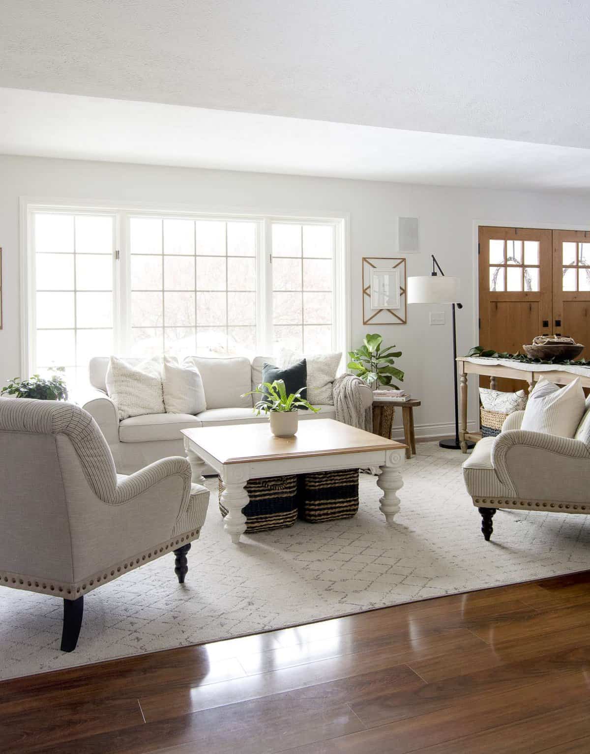 Do you need a change of pace but don't want to break the bank? Change up your layout! Today I'm sharing ways to style farmhouse living room furniture! #fromhousetohaven #livingroomfurniture #livingroomdesign #coffeetable