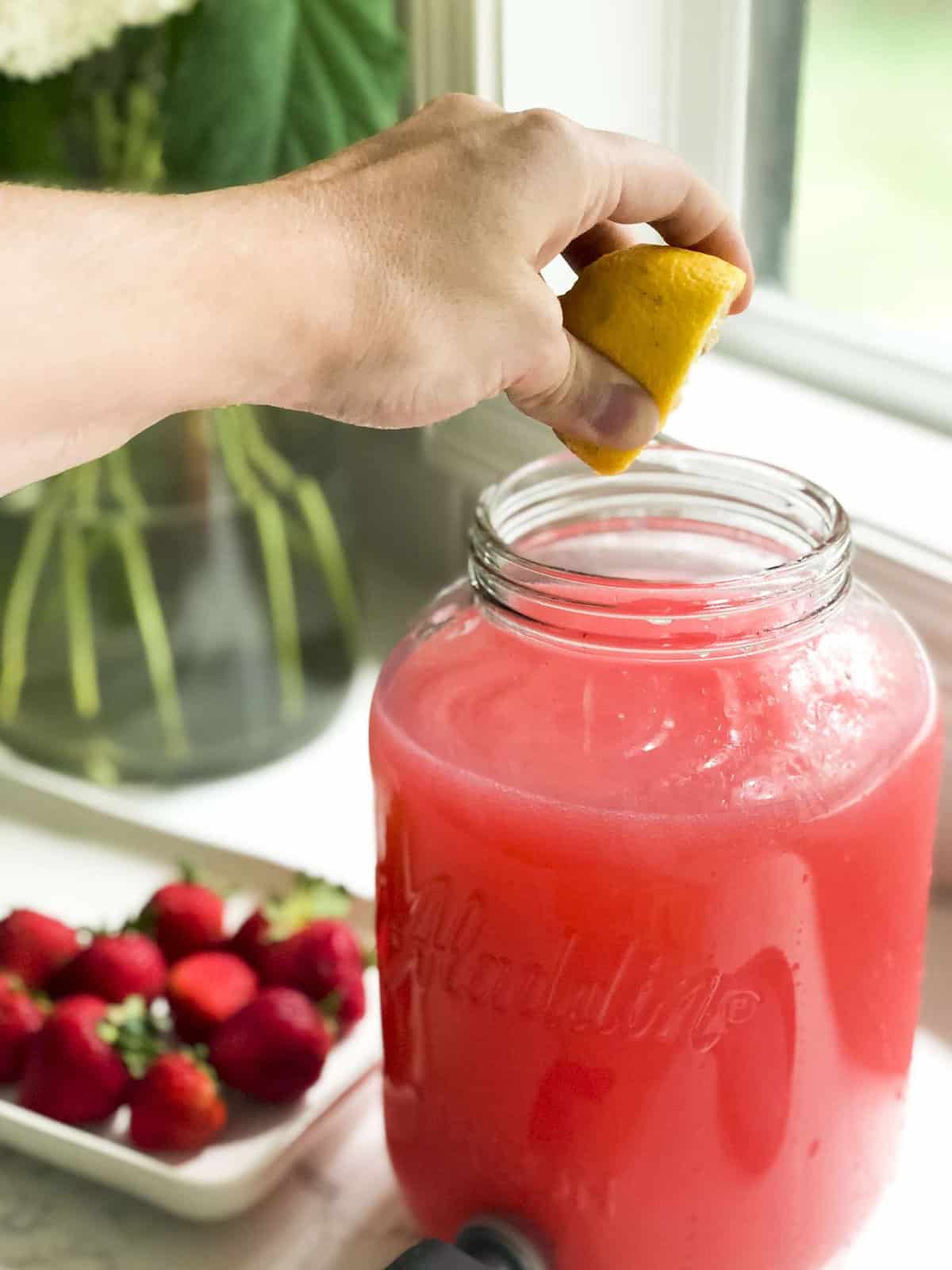 Are you looking for an extremely simple, yet refreshing, beverage for your next party? Whip up this strawberry basil lemonade in minutes! Full recipe here. #fromhousetohaven #drinkrecipe #strawberrylemonade