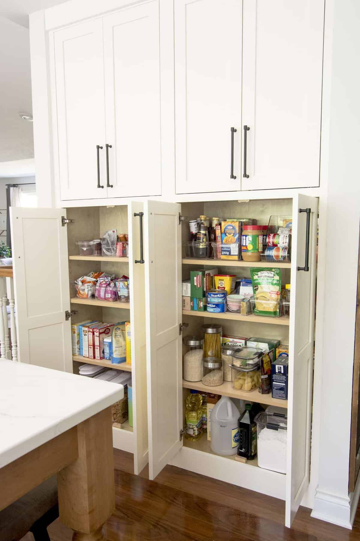 Organized Kitchen pantry