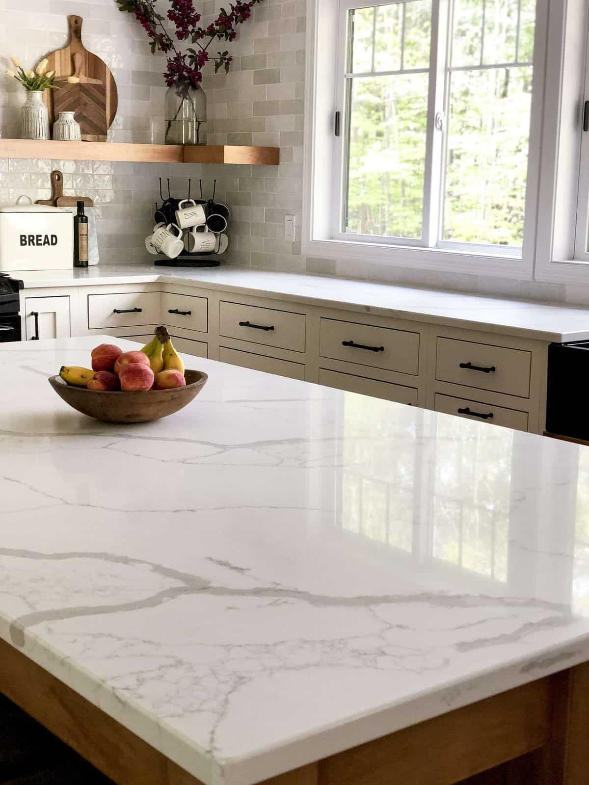 Quartz countertops that look like marble.