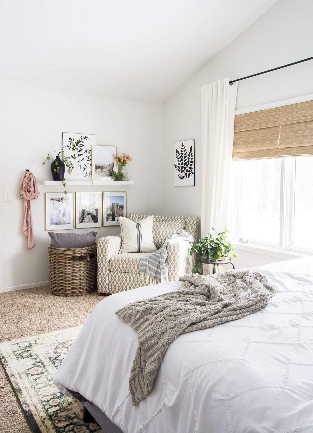 Spring decor ideas in the master bedroom.