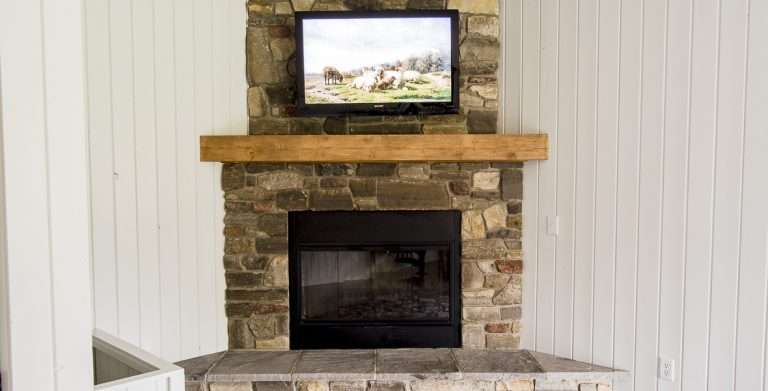 Fireplaces are an amazing asset in a home, but an outdated design can detract from a space. Here are some easy updates for fireplace makeovers on a budget!