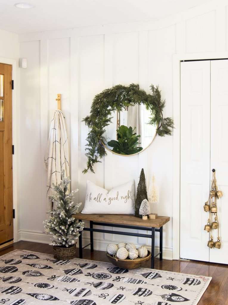 Christmas area rugs and decor ideas.