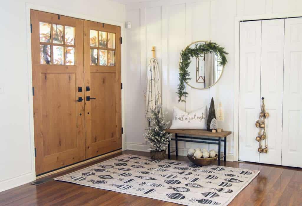 Festive Entryway Area Rugs, Small Area Rugs For Foyer