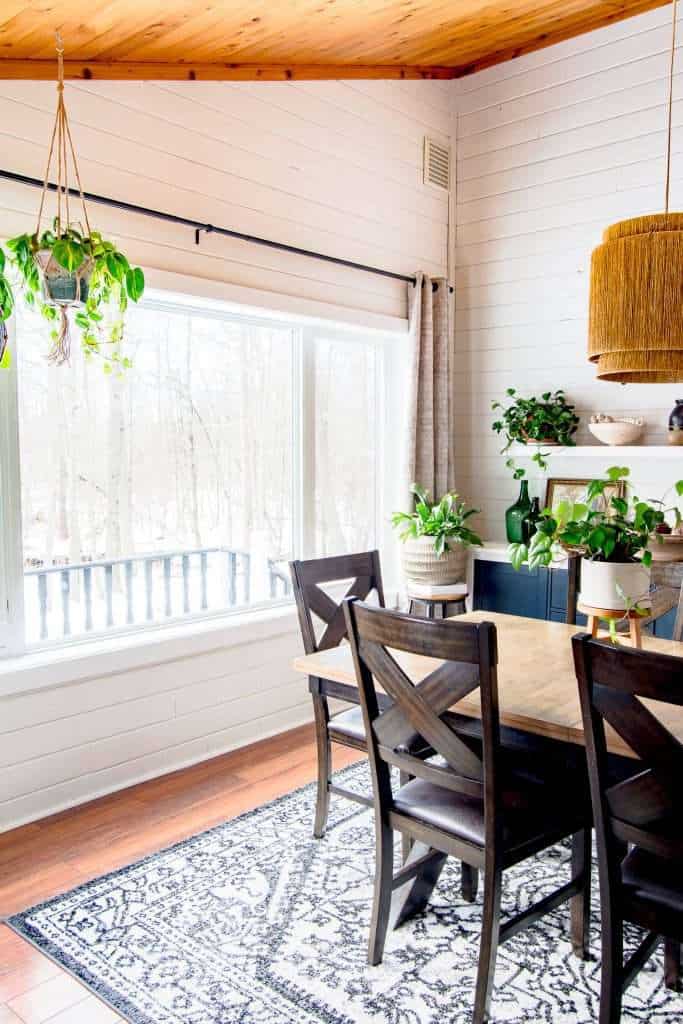 Painted trim in a dining room.