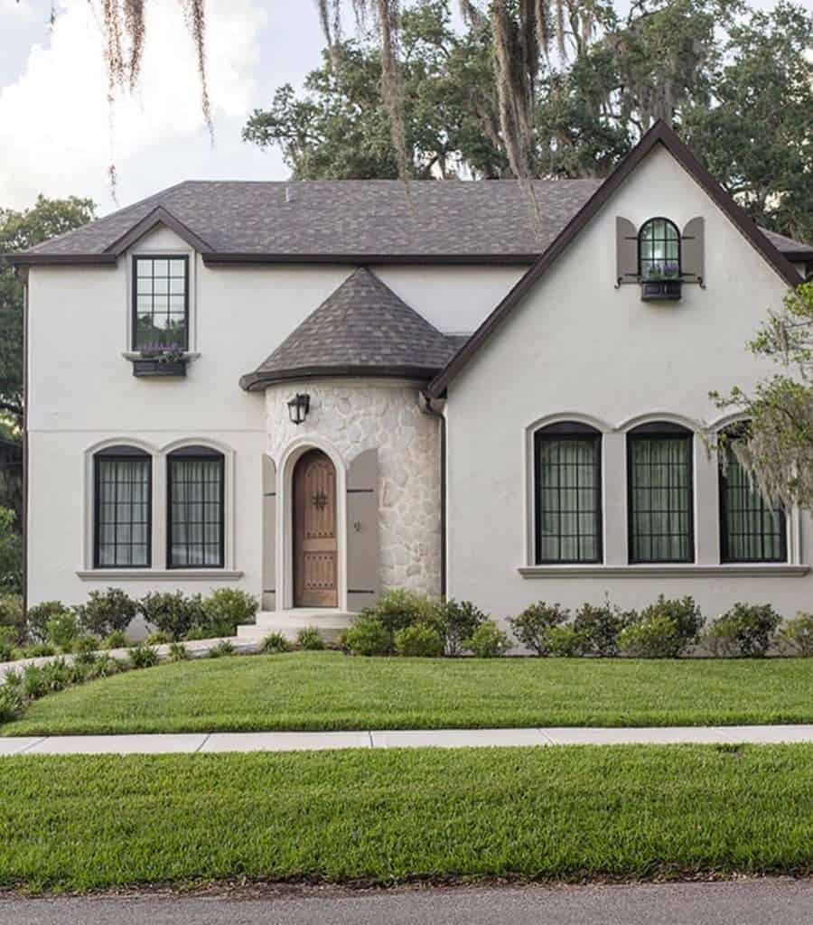 10 Best Exterior White Paint Colors 21 Grace In My Space