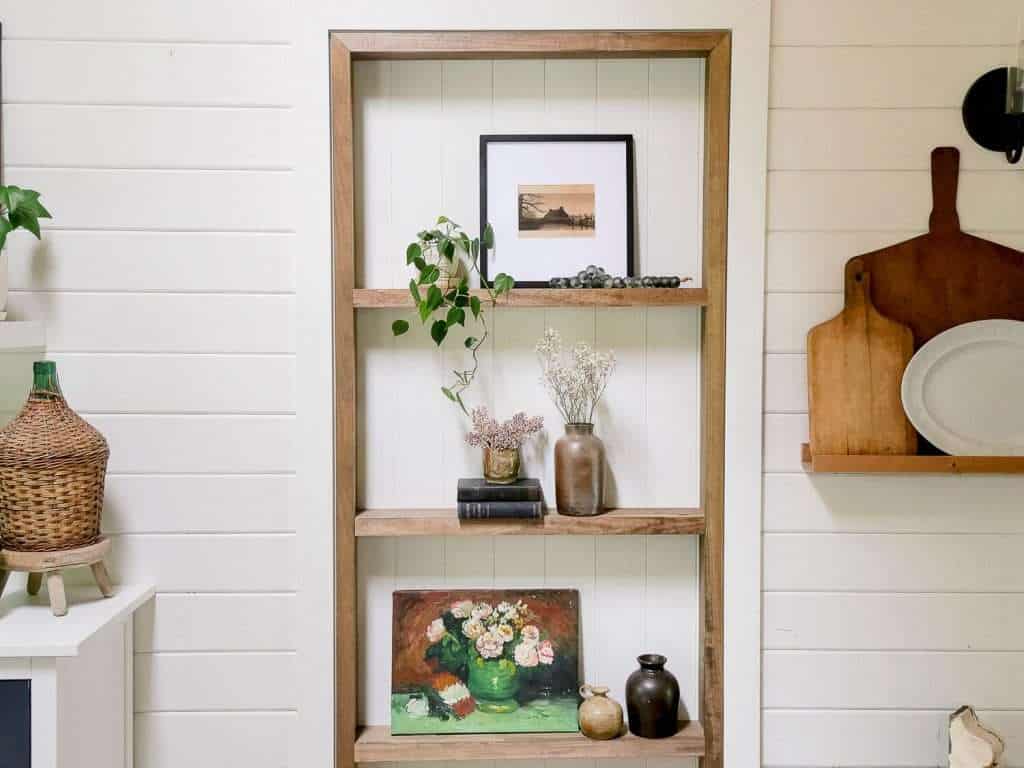 DIY built in shelves