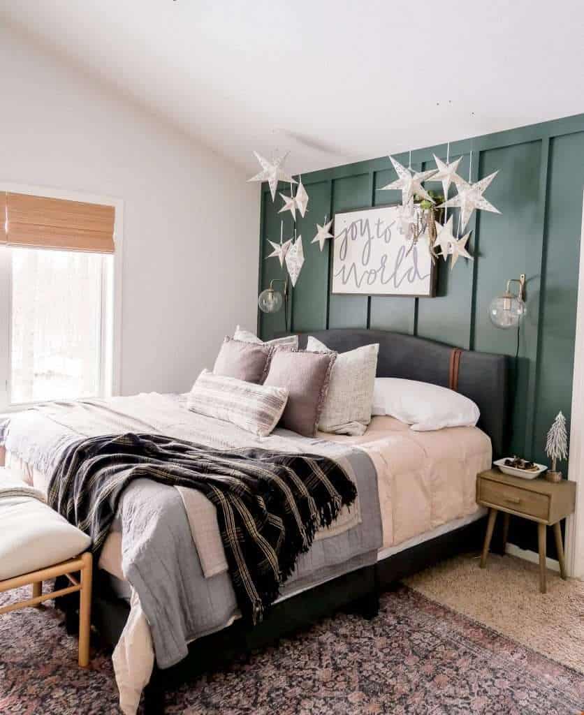 Cozy Christmas Bedroom Decor Ideas