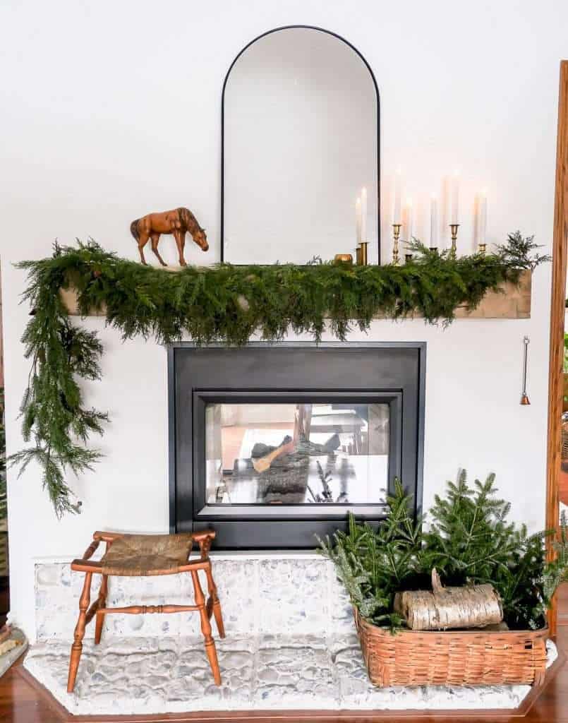 Winter mantel decor ideas.