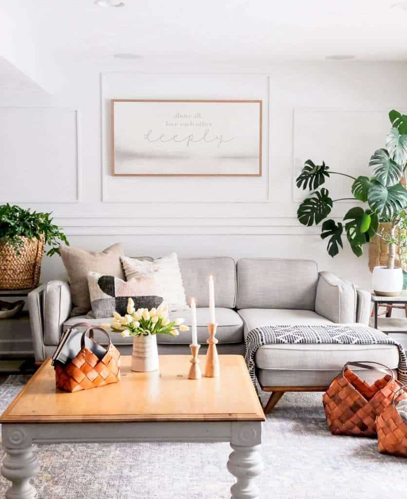 The Best Way to Decorate Your Living Room Sofa