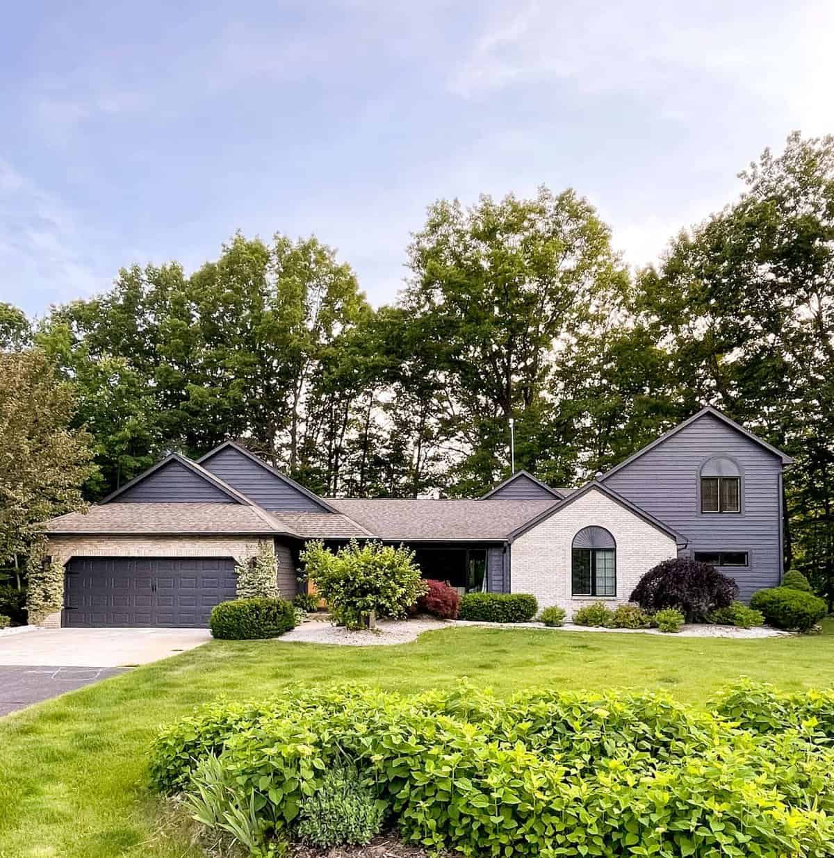 10 Best Exterior Black Paint Colors to Upgrade a Home Exterior Grace