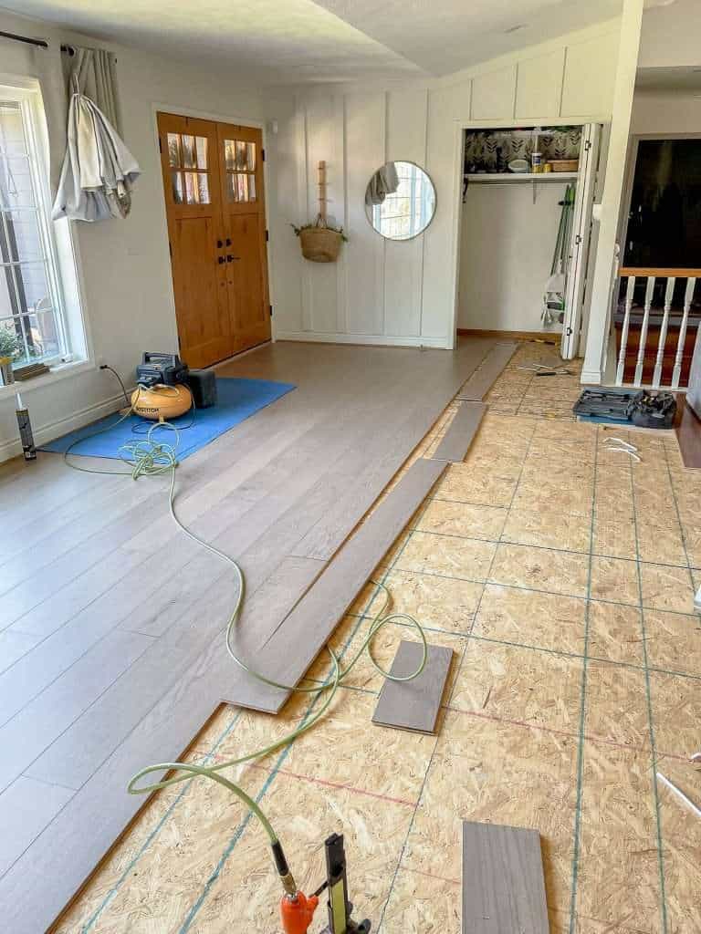 Learn How to Choose Vinyl Flooring and Install It in Your Home