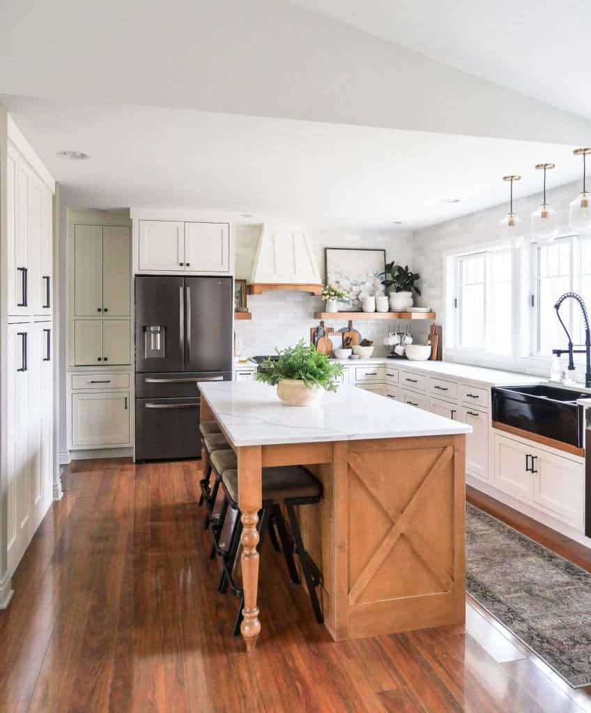 Expanding Kitchen Island Hides a Lot of Functions