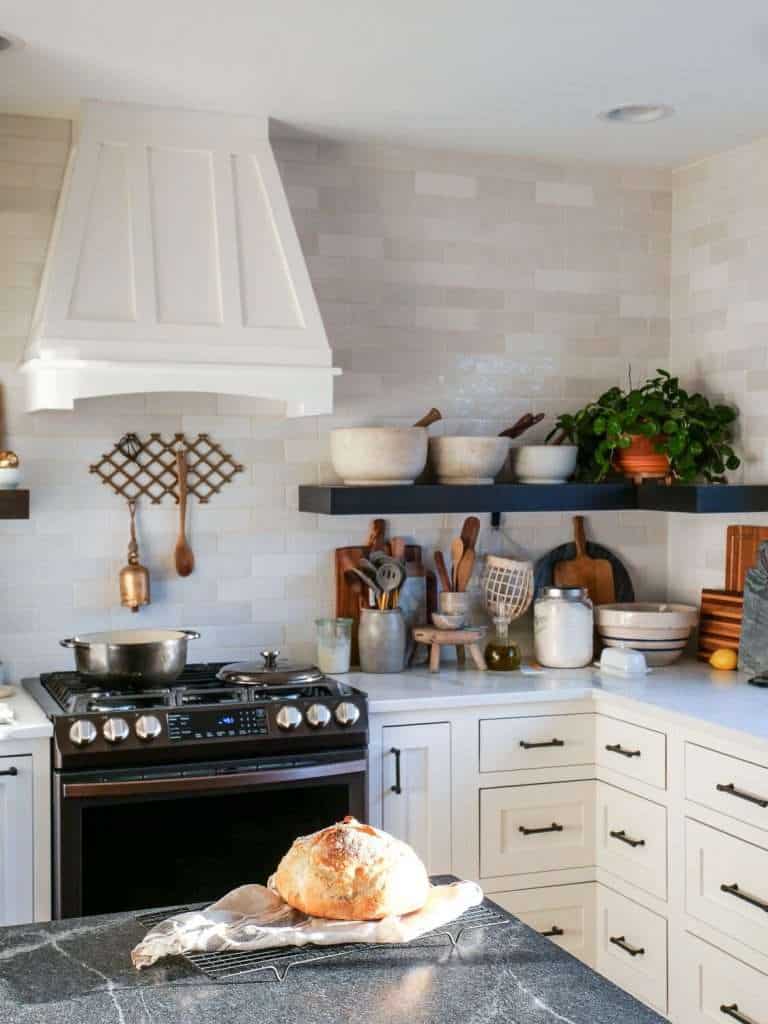 60 Farmhouse Kitchen Decor Ideas • Six Dollar Family