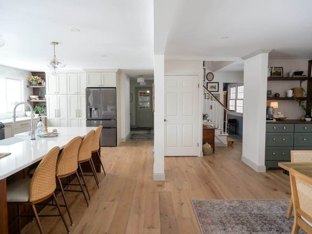 Wide angle shot of a 1970s remodeled kitchen.