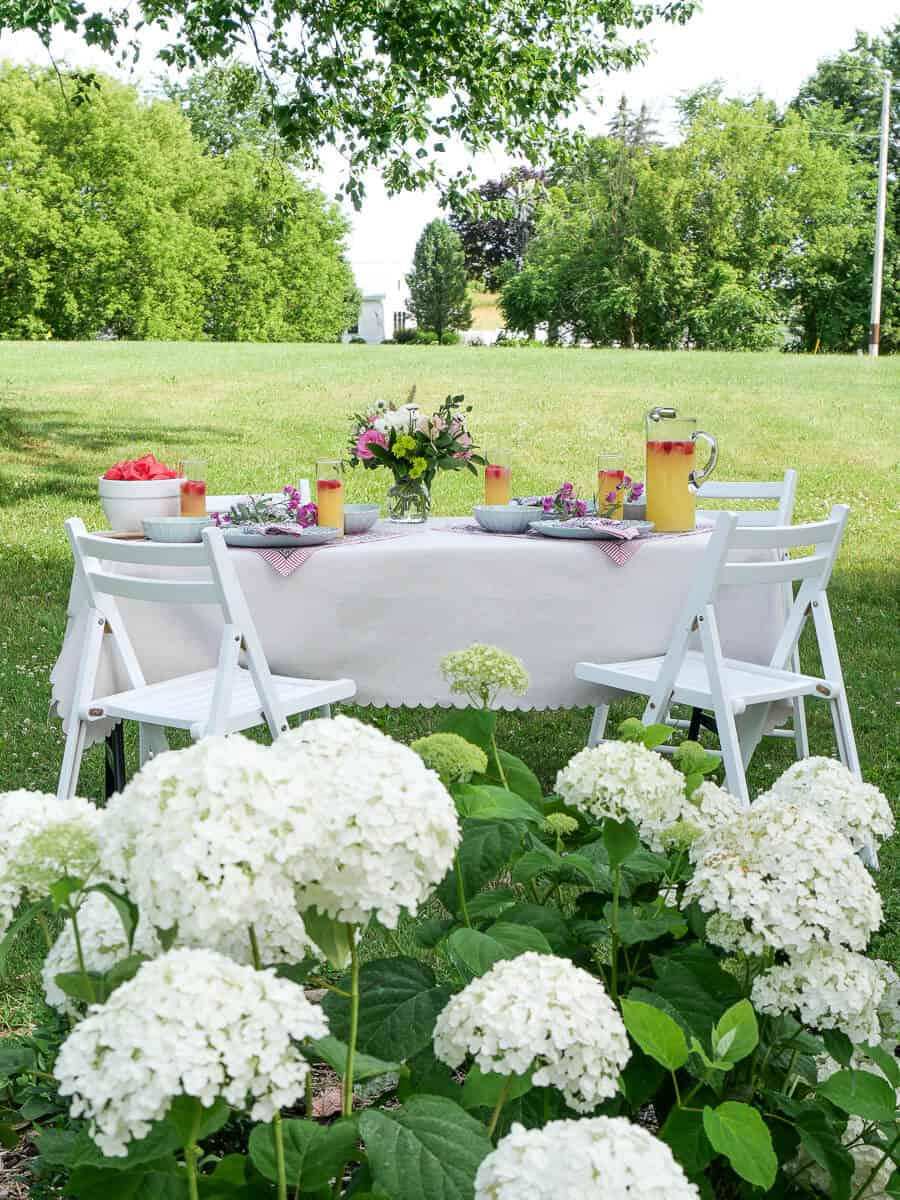 Charming Garden Party Table Setting in 7 Steps