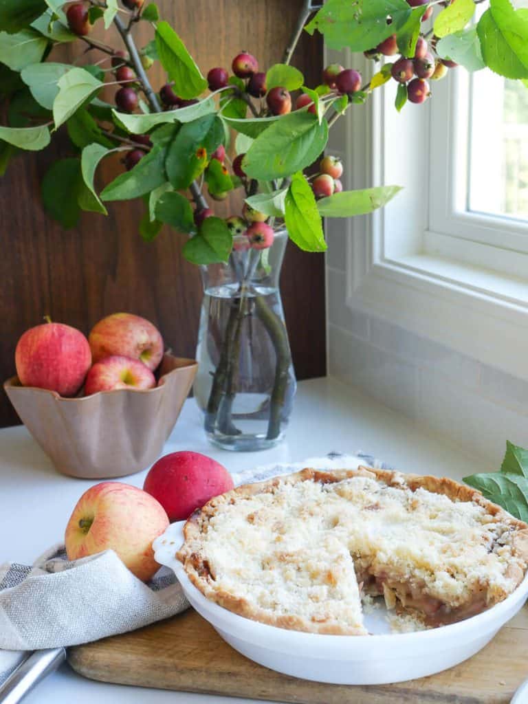 Sliced apple pie.