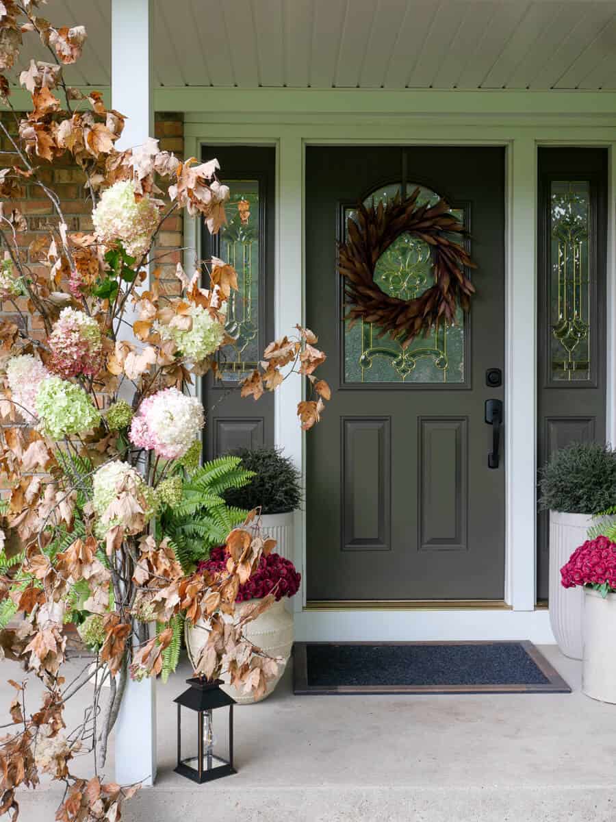 Quick and Easy Fall Front Porch Ideas for a Classic Look