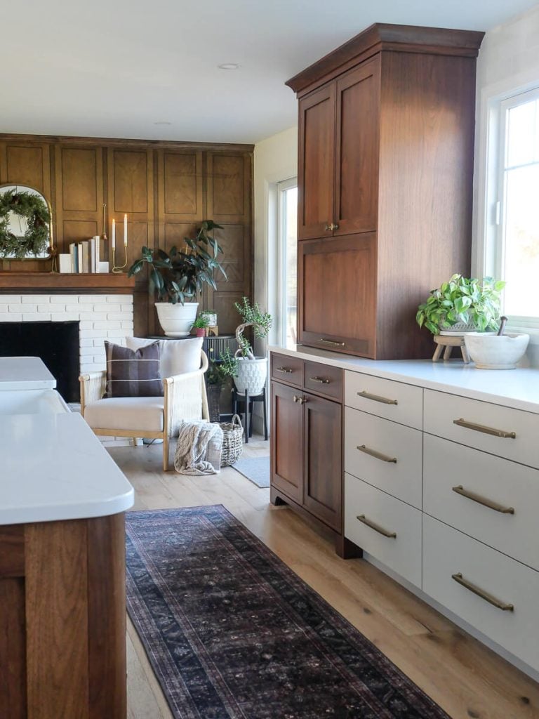 Moody area rug in a kitchen.