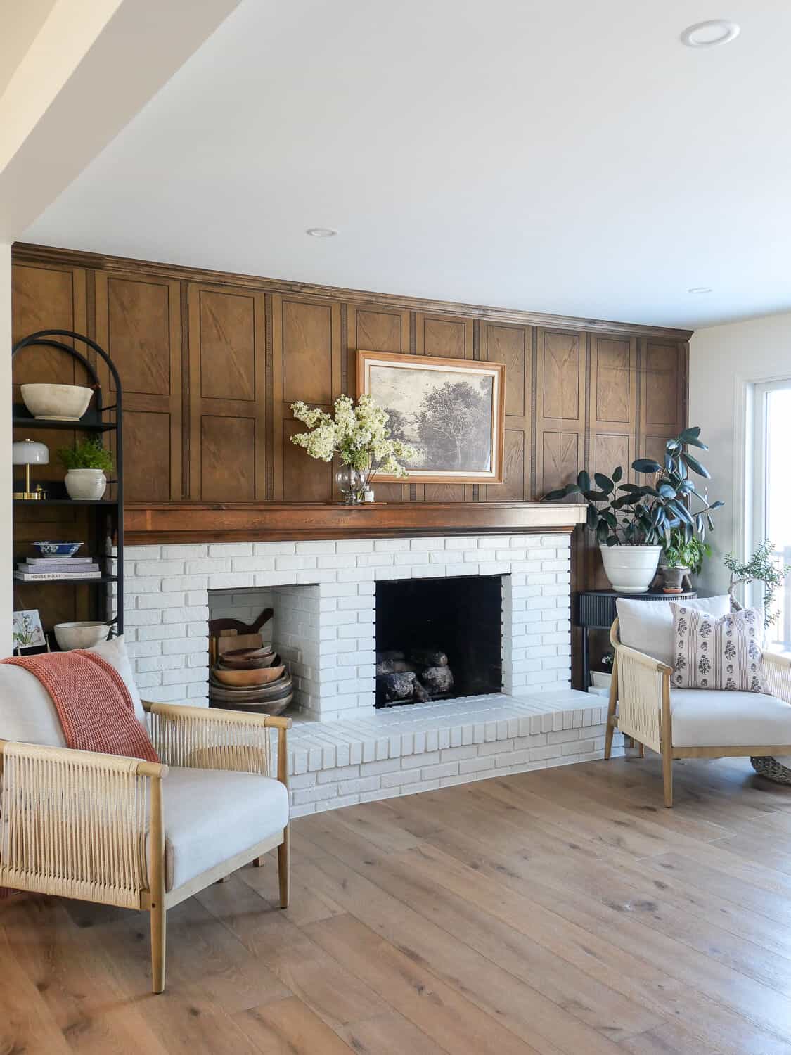 Spring kitchen decorating ideas with spring floral bouquets.